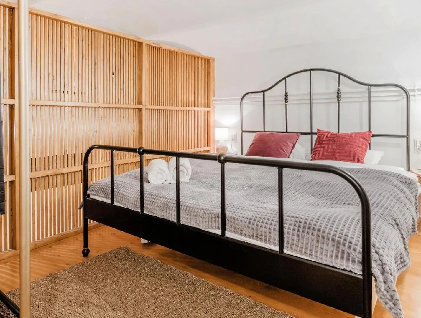 Apartament Wellness Wonderland: Garden, Sauna, Jacuzzi In Cbd Budapesta Ungaria