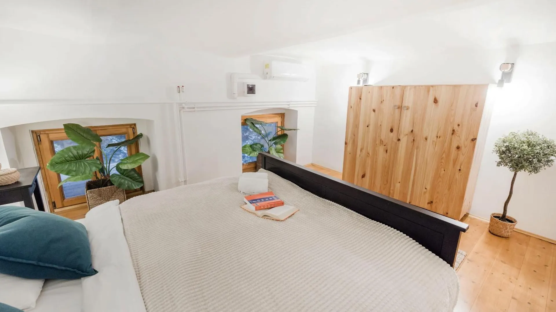Apartament Wellness Wonderland: Garden, Sauna, Jacuzzi In Cbd Budapesta