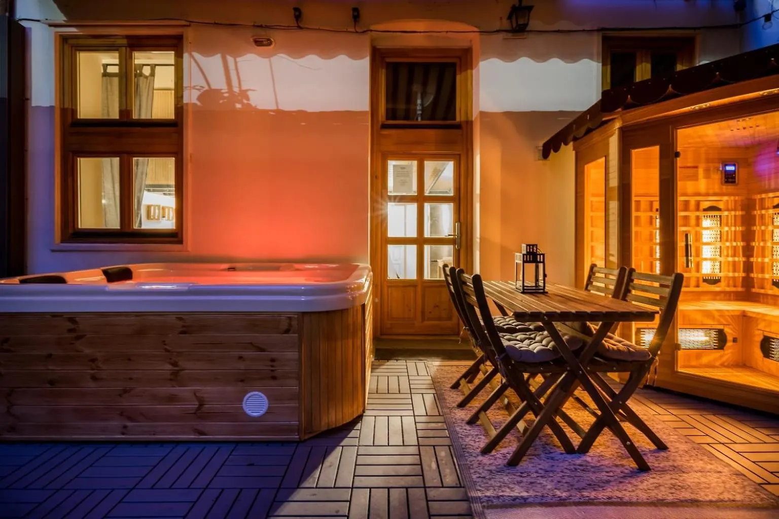 Apartament Wellness Wonderland: Garden, Sauna, Jacuzzi In Cbd Budapesta