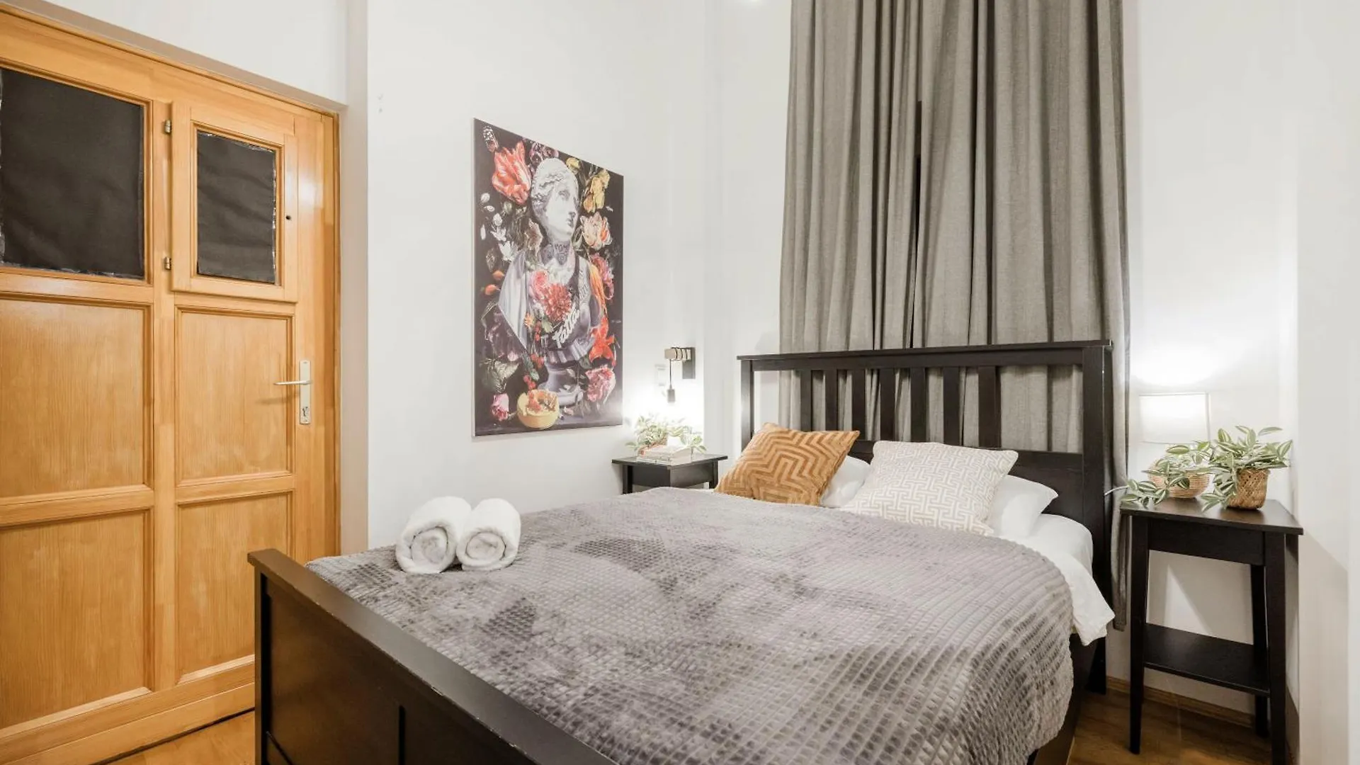 Διαμέρισμα Wellness Wonderland: Garden, Sauna, Jacuzzi In Cbd Βουδαπέστη Ουγγαρία