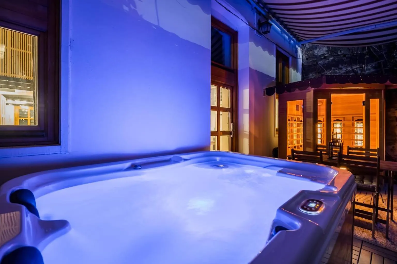 Wellness Wonderland: Garden, Sauna, Jacuzzi In Cbd Βουδαπέστη